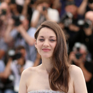 Marion Cotillard au photocall de "Brother And Sister (frère et soeur)" lors du 75ème Festival International du Film de Cannes, le 21 mai 2022. © Dominique Jacovides/Bestimage