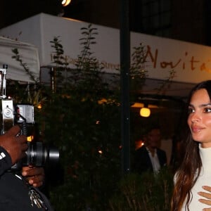 Emily Ratajowski arrive à la soirée de lancement du livre d'E.Enninful ("A Visible Man") au restaurant "Veronika" à New York, le 8 septembre 2022. 