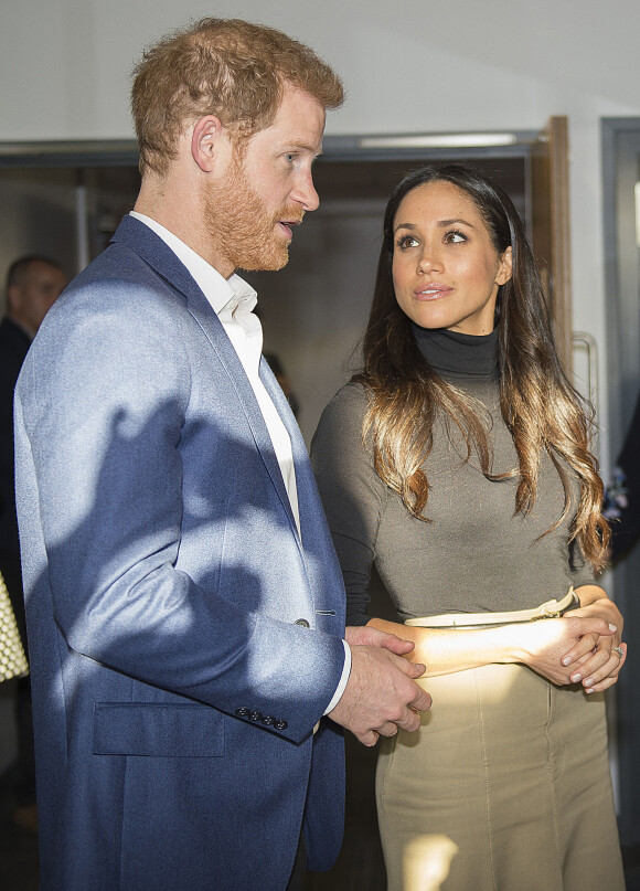 Le prince Harry et sa fiancée Meghan Markle visitent l'académie de Nottingham à l'occasion de la journée mondiale de la lutte contre le Sida à Nottingham lors de leur première visite officielle depuis leurs Fiançailles à Nottingham le 1er decembre 2017. 