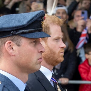 Le prince William, prince de Galles, Le prince Harry, duc de Sussex - Arrivées au service funéraire à l'Abbaye de Westminster pour les funérailles d'Etat de la reine Elizabeth II d'Angleterre. Le sermon est délivré par l'archevêque de Canterbury Justin Welby (chef spirituel de l'Eglise anglicane) au côté du doyen de Westminster David Hoyle. Londres, le 19 septembre 2022 © Moreau / Jacovides / Bestimage 