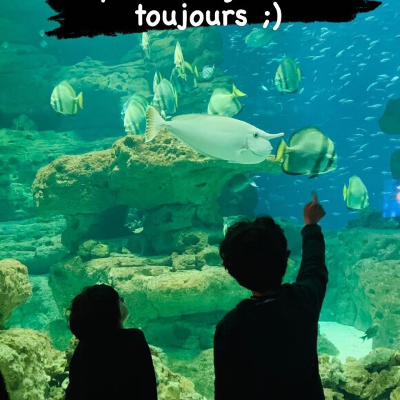 Léa Salamé de sortie avec ses enfants à l'Aquarium de Paris