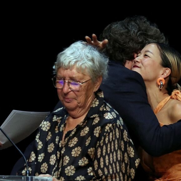 Le Prix International d'Art Contemporain, prix à l'honneur cette année : Christine Sun KIM pour son oeuvre The Star-Spangled Banner (2020) - Cérémonie de proclamation de l'édition 2022 des Prix de la Fondation Prince Pierre à l'opéra Garnier à Monaco, le 11 octobre 2022. Le palmarès 2022 est : le Tremplin Musical 2022 pour Kyiv Symphony Orchestra, le Coup de Coeur des Jeunes Mélomanes 2022 va à York Holler pour son oeuvre Viola Concerto (2016-2017), le Prix Littéraire 2022 est décerné à Vénus Khoury Ghata, la Bourse de la Découverte 2022 va à Thomas Louis, pour son roman Les chiens de faïence (éditions de la Martinière), le Coup de Coeur des Lycéens 2022 à Marie Vingtras, pour son roman Blizzard (éditions de l'Olivier), le Prix International d'Art Contemporain pour Christine Sun Kim, pour son oeuvre The Star Spangled Banner (2020), la Bourse de Recherche pour l'Art Contemporain va à DARR - Decolonizing Architecture Art Research (Sandi Hilal et Alessandro Petti), et le Prix de la Principauté, en partenariat avec les Rencontres Philosophiques de Monaco et la Fondation Prince Pierre va à Philippe Descola, pour l'ensemble de son oeuvre. © Jean-François Ottonello/Nice-Matin/Bestimage