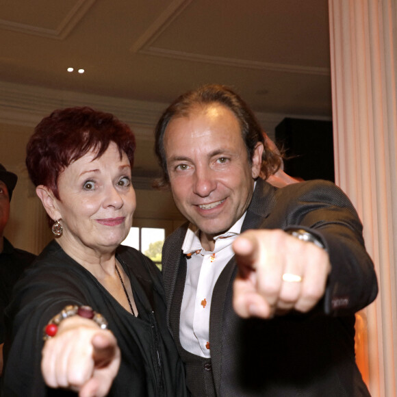 Fabienne Thibeault et Philippe Candeloro - L'association Citéstars fête son 24e anniversaire lors du dîner de gala de la 3e cérémonie des étoiles d'or dans les salons de l'hôtel Intercontinental à Paris. Le 16 octobre 2022. © Cédric Perrin/Bestimage