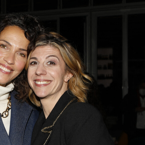 Linda Hardy et Juliette Tresanini lors de la soirée de lancement du livre de Juliette Tresanini "Ces phrases qui changent la vie" à Paris le 21 mars 2022. © Denis Guignebourg / Bestimage