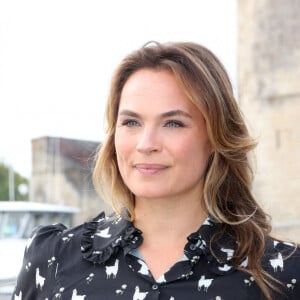 Mélanie Maudran au photocall de la série "Un si grand soleil" lors de la 23ème édition du Festival de la Fiction tv de la Rochelle 2021 le 18 septembre 2021. © Jean-Marc Lhomer / Bestimage