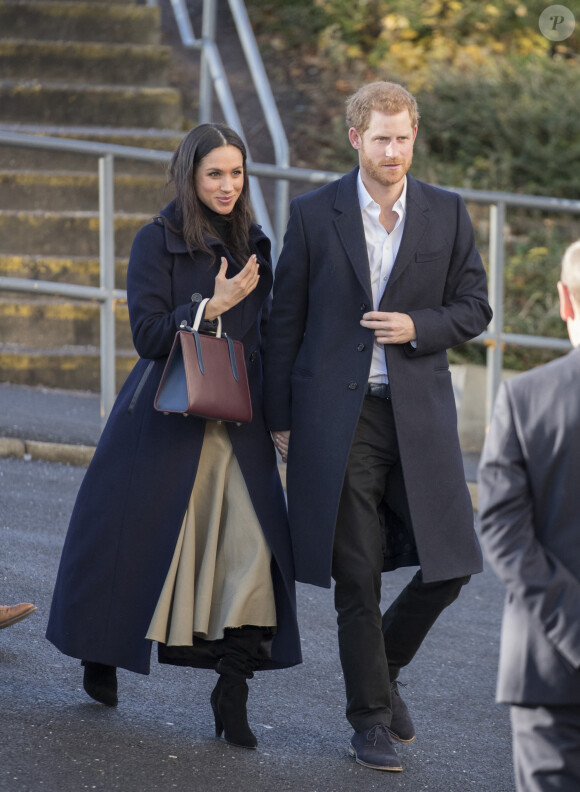 Le prince Harry et sa fiancée Meghan Markle arrivent au "Nottingham Contemporary" pour la journée mondiale de la lutte contre le Sida à Nottingham à l'occasion de leur première visite officielle depuis leurs Fiançailles à Nottingham le 1er decembre 2017. 