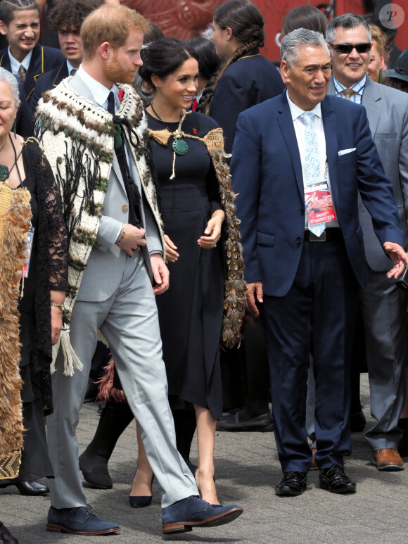 Le prince Harry, duc de Sussex, Meghan Markle, duchesse de Sussex (enceinte) lors d'une visite du site Te Papaiouru Marae à Rotorua, Nouvelle Zélande le 31 octobre 2018. 