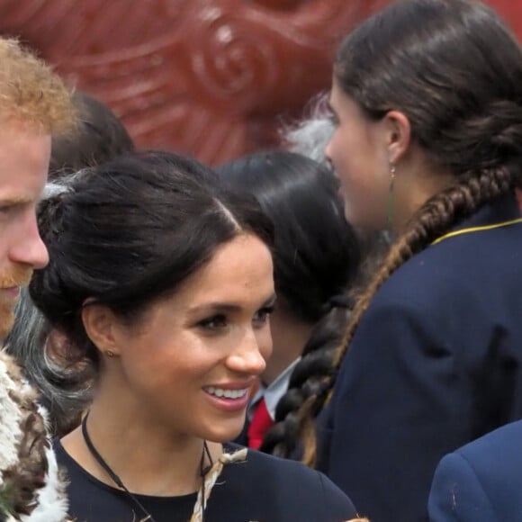 Le prince Harry, duc de Sussex, Meghan Markle, duchesse de Sussex (enceinte) lors d'une visite du site Te Papaiouru Marae à Rotorua, Nouvelle Zélande le 31 octobre 2018. 