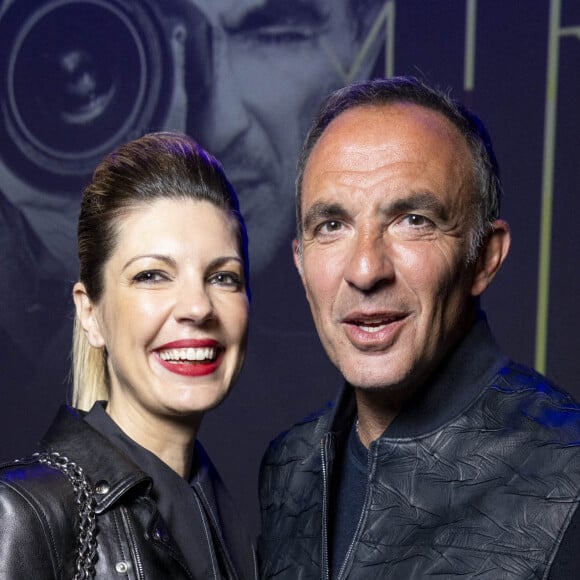 Nikos Aliagas et sa femme Tina Grigoriou - Vernissage de l'exposition photographique de Nikos Aliagas "Regards Miroirs" à la Seine Musicale à Boulogne-Billancourt le 14 avril 2022. © Cyril Moreau/Bestimage.