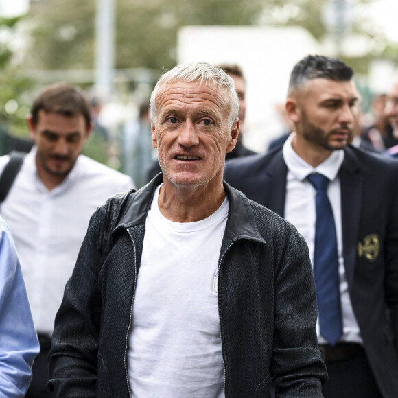 Exclusif - Didier Deschamps - Backstage du match de football caritatif du Variétés Club de France contre les légendes des Avirons Bayonnais au profit des associations "Pièces Jaunes" et "Centre Hospitalier de la Côte Basque - Service Pédiatrie" à Bayonne le 19 octobre 2022. 12.000 € ont été récoltés après la victoire du Variétés 2-1 contre les légendes des Avirons Bayonnais. © Pierre Perusseau/Bestimage