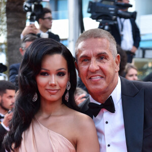Samy Naceri et sa compagne Athéna - Montée des marches pour la cérémonie de clôture du 75ème Festival International du Film de Cannes. Le 28 mai 2022 © Giancarlo Gorassini / Bestimage 
