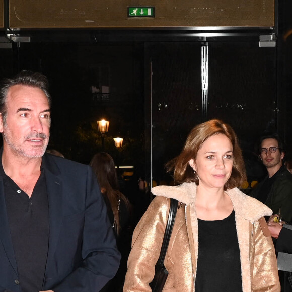 Jean Dujardin et sa femme Nathalie Péchalat - Avant-première du film "Mascarade" au cinéma Pathé Wepler à Paris. Le 20 octobre 2022 © Coadic Guirec / Bestimage