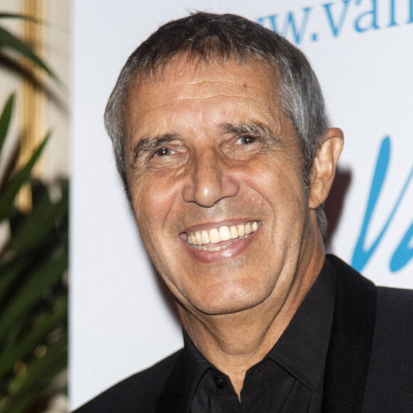 Naissance - Vanille Clerc maman pour la première fois, Julien Clerc grand-père - Info - Angèle Herry-Leclerc, fille de Patrick Dewaere et de Miou-Miou, adoptée par Julien Clerc, s'est mariée avec sa compagne - Julien Clerc lors de la soirée de Gala "Vaincre Le Cancer" organisée au profit de la lutte contre les Cancers dans les salons du Cercle de l'Union Interalliée à Paris, France, le 11 septembre 2018. © Pierre Perusseau/Bestimage