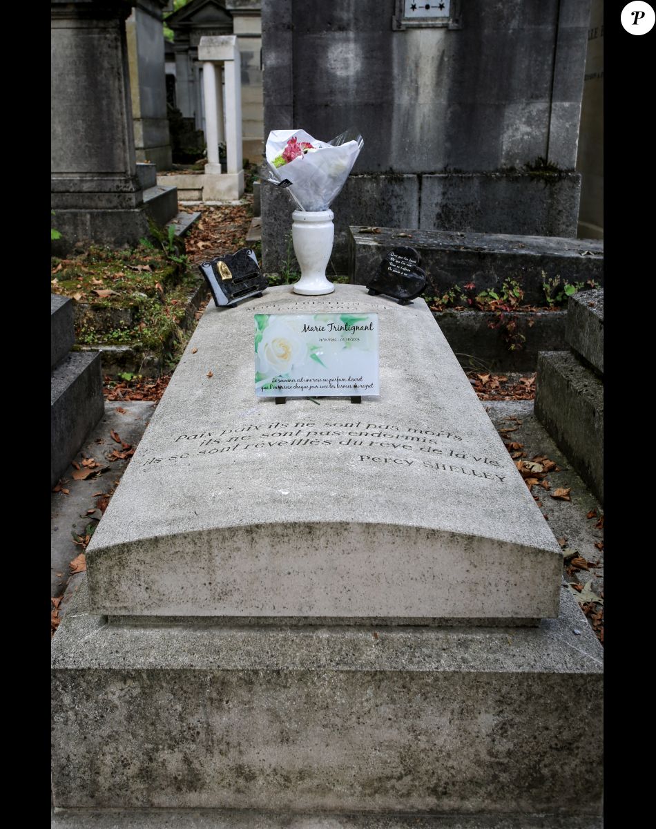 Marie Trintignant (actrice) - Illustration des tombes des personnalités célèbres au cimetière du Père Lachaise à Paris © Céline Bonnarde / Bestimage