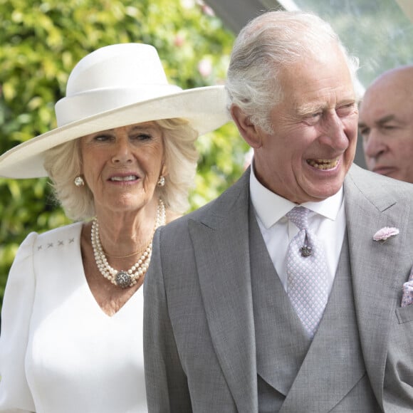 Le prince Charles, prince de Galles, Camilla Parker Bowles, duchesse de Cornouailles - Deuxième jour des courses hippiques "Royal Ascot 2022" à l'hippodrome d'Ascot dans le Berkshire.