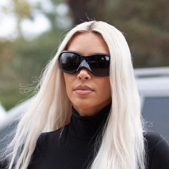 Kim Kardashian arrive au match de basket de sa fille North à Thousand Oaks, Los Angeles, Californie, Etats-Unis, le 14 octobre 2022. 