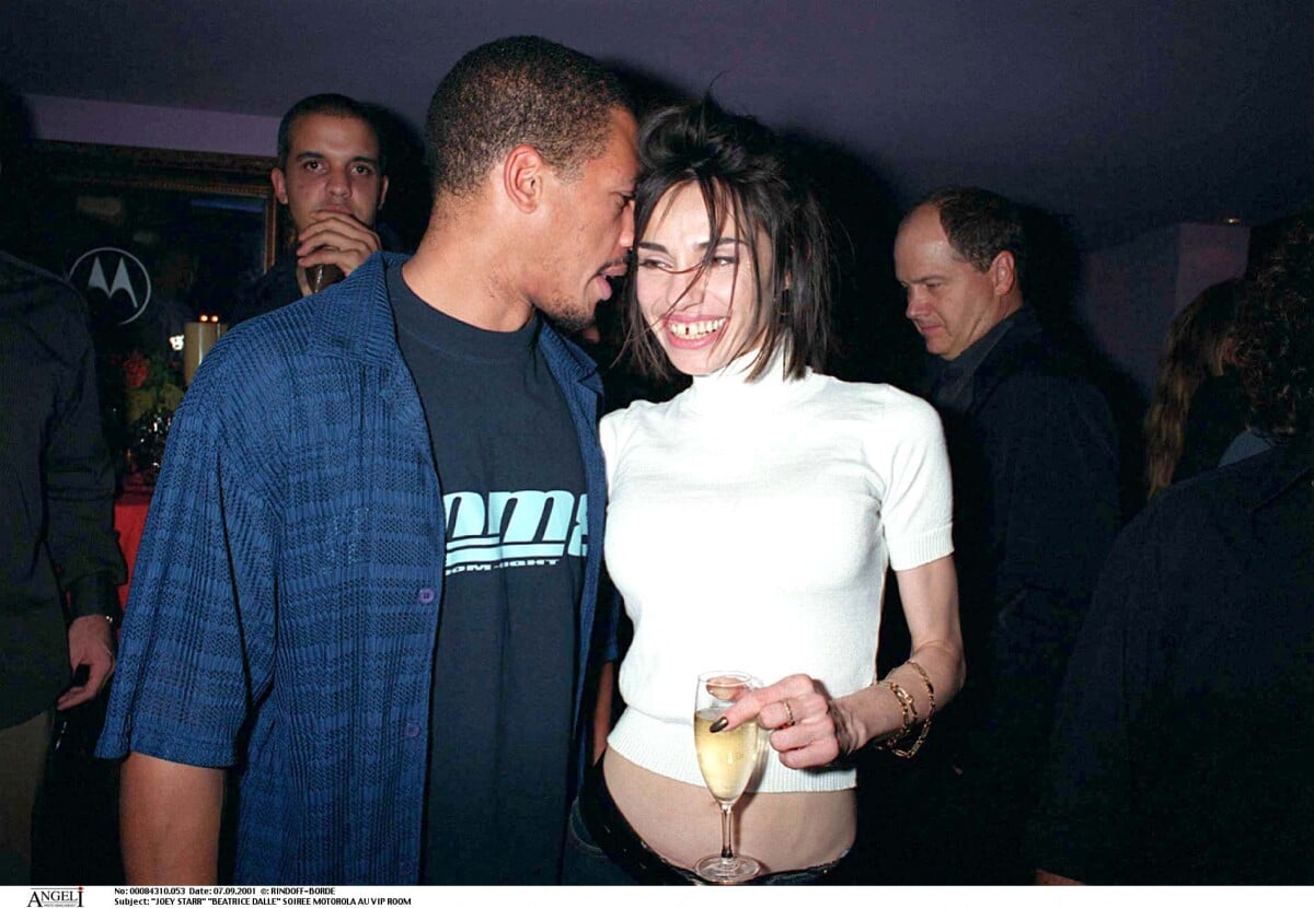 Photo Béatrice Dalle Et Joeystarr Lors De La Soirée Motorola à Paris En 2001 Purepeople