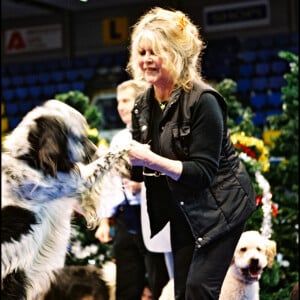 Brigitte Bardot au Noël des animaux SPA en 2004 à Levallois-Perret