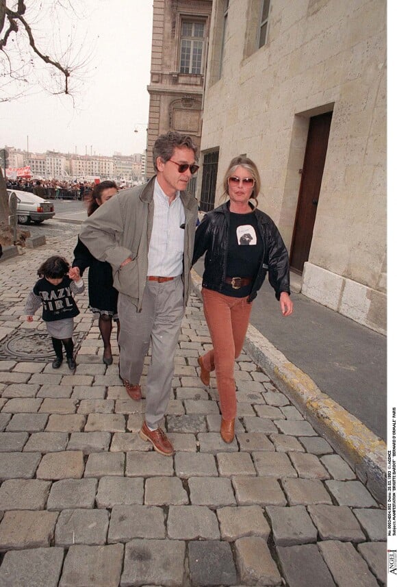 Archives - Bernard d'Ormale et Brigitte Bardot lors d'une manifestation pour la fondation Brigitte Bardot le 20 mars 1993