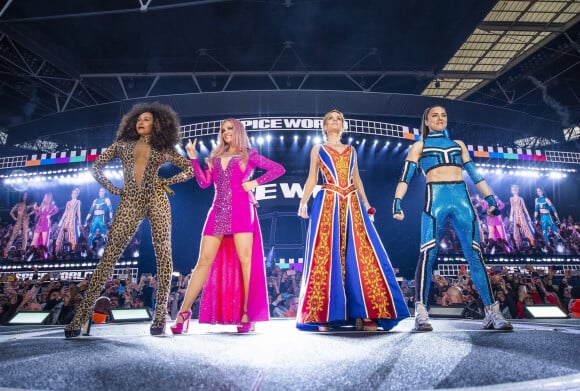 Emma Bunton, Mel B (Melanie Brown), Melanie C (Melanie Chisholm), Geri Horner (Geri Halliwell) - Les Spice Girls lors de leur dernier concert dans le cadre de leur tournée Spice World UK au stade de Wembley à Londres, le 16 juin 2019. 