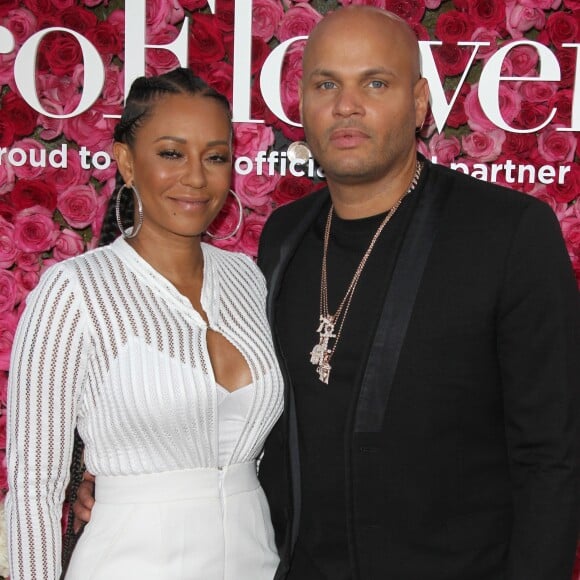 Mel B (Melanie Brown) et son ex-mari Stephen Belafonte à la première de Mother's Day (Fête des mères) au théâtre The TCL Chinese à Hollywood, le 13 avril 2016.