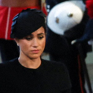 Meghan Markle, duchesse de Sussex, Catherine (Kate) Middleton, princesse de Galles - Intérieur - Procession cérémonielle du cercueil de la reine Elisabeth II du palais de Buckingham à Westminster Hall à Londres, où les Britanniques et les touristes du monde entier pourront lui rendre hommage jusqu'à ses obsèques prévues le 19 septembre 2022. Le 14 septembre 2022. 