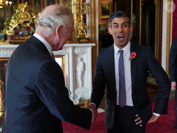 Le roi Charles III d'Angleterre, et le Premier ministre, Rishi Sunak - Réception à Buckingham Palace avec des dirigeants mondiaux, des personnalités du monde des affaires, des écologistes et des ONG, à Londres, avant le sommet de la Cop 27. Le 4 novembre 2022. 