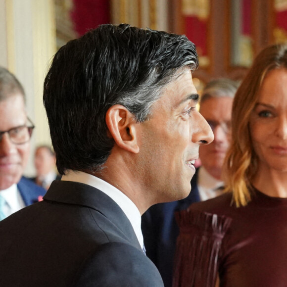 Le Premier ministre Rishi Sunak, Stella McCartney et le roi Charles III d'Angleterre - Réception à Buckingham Palace avec des dirigeants mondiaux, des personnalités du monde des affaires, des écologistes et des ONG, à Londres, avant le sommet de la Cop 27. Le 4 novembre 2022. 