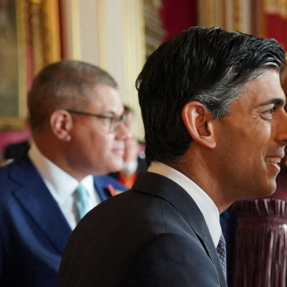 Le Premier ministre Rishi Sunak, Stella McCartney et le roi Charles III d'Angleterre - Réception à Buckingham Palace avec des dirigeants mondiaux, des personnalités du monde des affaires, des écologistes et des ONG, à Londres, avant le sommet de la Cop 27. Le 4 novembre 2022. 