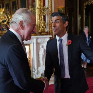 Le roi Charles III d'Angleterre, et le Premier ministre Rishi Sunak - Réception à Buckingham Palace avec des dirigeants mondiaux, des personnalités du monde des affaires, des écologistes et des ONG, à Londres, avant le sommet de la Cop 27. Le 4 novembre 2022. 