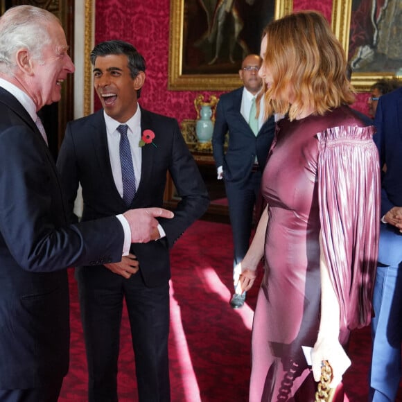 Le roi Charles III d'Angleterre, le Premier ministre Rishi Sunak, Stella McCartney et John Kerry - Réception à Buckingham Palace avec des dirigeants mondiaux, des personnalités du monde des affaires, des écologistes et des ONG, à Londres, avant le sommet de la Cop 27. Le 4 novembre 2022. 