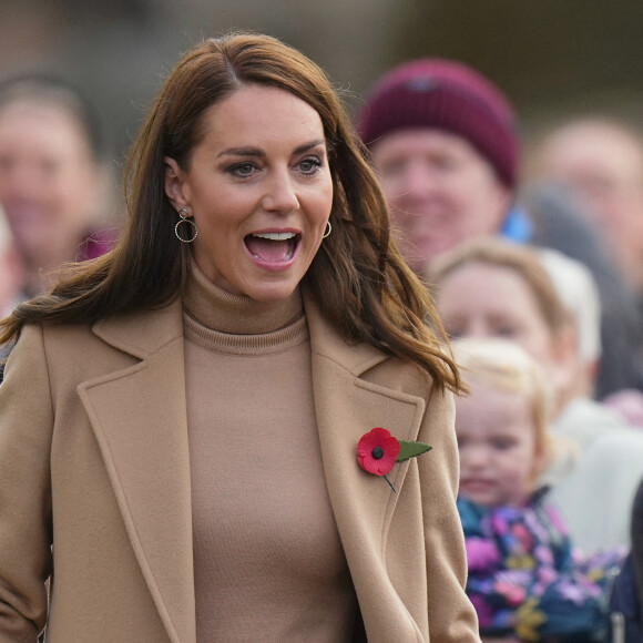Le prince William, prince de Galles, et Catherine (Kate) Middleton, princesse de Galles, se rendent à Scarborough pour lancer un financement destiné à soutenir la santé mentale des jeunes, dans le cadre d'une collaboration dirigée par la Royal Foundation le 3 novembre 2022. 