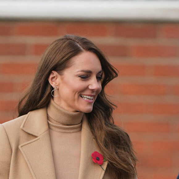 Le prince William, prince de Galles, et Catherine (Kate) Middleton, princesse de Galles, se rendent à Scarborough pour lancer un financement destiné à soutenir la santé mentale des jeunes, dans le cadre d'une collaboration dirigée par la Royal Foundation le 3 novembre 2022. 