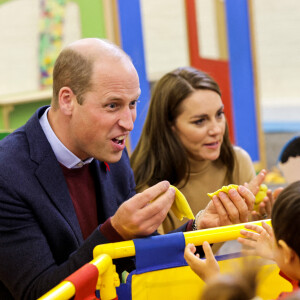 Le prince William, prince de Galles, et Catherine (Kate) Middleton, princesse de Galles, rencontrent le personnel et les usagers des services du Rainbow Centre à Scarborough