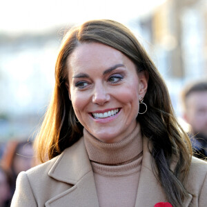 Le prince William, prince de Galles, et Catherine (Kate) Middleton, princesse de Galles, rencontrent le personnel et les usagers des services du Rainbow Centre à Scarborough, le 3 novembre 2022. Rainbow Centre est une organisation qui offre une porte ouverte à la communauté de Scarborough, dans le North Yorkshire, et aide et soutient toute personne dans le besoin. 