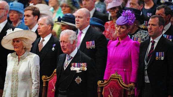 Mains baladeuses, proximité... Un homme marié de la famille royale surpris en fâcheuse posture