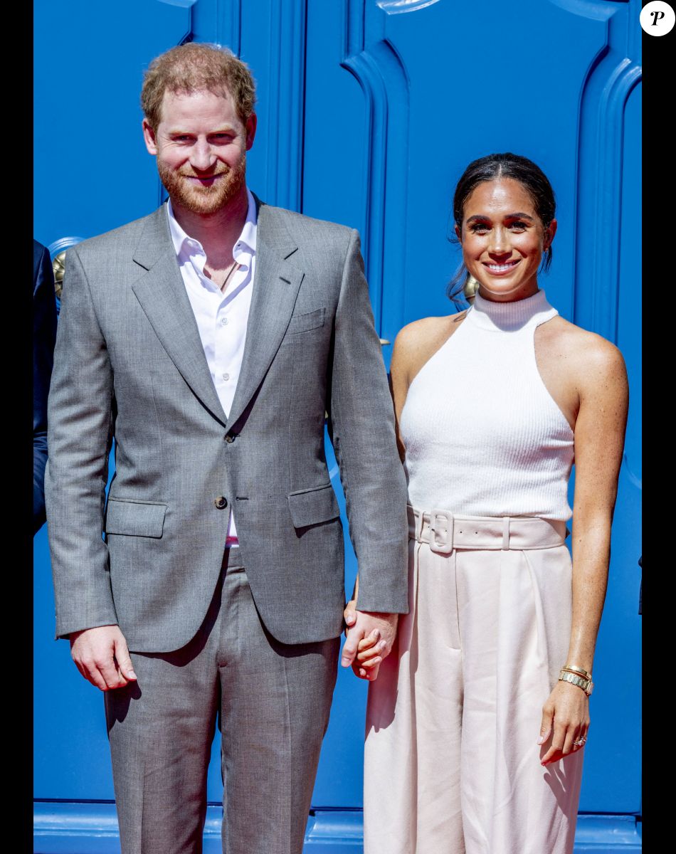 Le prince Harry et Meghan Markle lors d'une cérémonie à l'hôtel de ville de Dusseldorf pour le lancement des Invictus Games 2023 le 6 septembre 2022