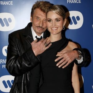 Archives - No Web No Chaines TV - En France, à Paris, Johnny Hallyday et sa femme Laeticia lors de la soirée de Noël de Warner Music le 20 décembre 2007.20/12/2007 - Paris