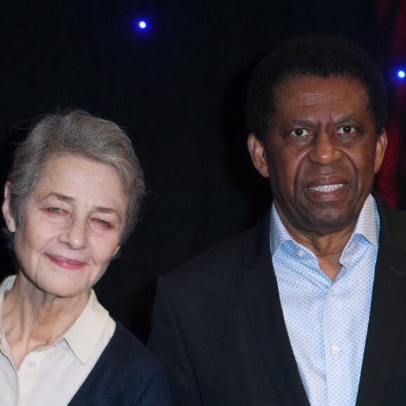 Charlotte Rampling et Dany Laferrière - Dany Laferrière, écrivain et académicien, entre au musée Grévin à Paris le 1er février 2022. © Giancarlo Gorassini / Bestimage 