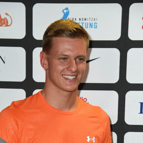 Mick Schumacher - Les célébrités participent au match caritatif "Champions for Charity" à Francfort, le 24 août 2022.