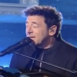 Enola a chanté avec Patrick Bruel sur son titre "Qui a le droit" lors de la demi-finale de la "Star Academy" - TF1