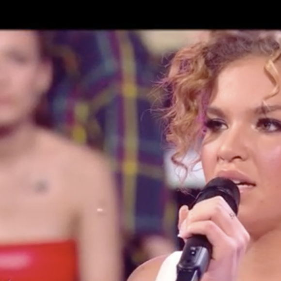 Léa a chanté avec Marc Lavoine sur son tube "J'ai tout oublié" lors de la demi-finale de la "Star Academy" - TF1