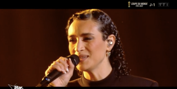 Tiana chante "Mistral Gagnant" avec Camélia Jordana lors de la demi-finale de la "Star Academy" - TF1