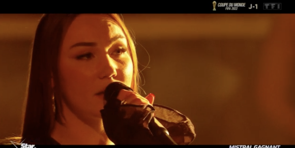 Tiana chante "Mistral Gagnant" avec Camélia Jordana lors de la demi-finale de la "Star Academy" - TF1