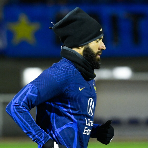 Karim Benzema lors de l'entraînementde l'équipe de France de football avant le départ pour la coupe du monde au Qatar, au centre de formation et centre National du Footbal de Clairefontaine-en-Yvelines, France, le 15 novembre 2022. © Federico Pestellini/Panoramic/Bestimage