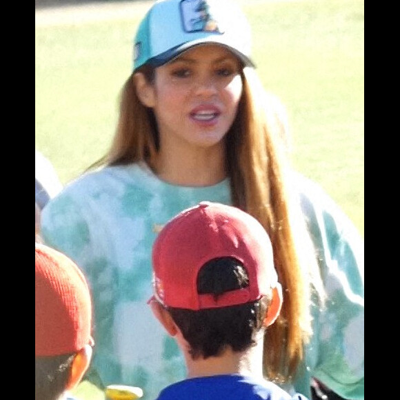 Gerard Pique et son ex-femme Shakira se croisent et s'ignorent totalement lors d'un match de baseball de leur fils Milan à Barcelone. Ils ne se sont ni regardés ni adressés la parole. Barcelone, le 19 novembre 2022.