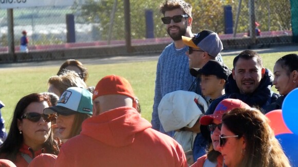 Gerard Pique et son ex-femme Shakira se croisent et s'ignorent totalement lors d'un match de baseball de leur fils Milan à Barcelone. Ils ne se sont ni regardés ni adressés la parole. Barcelone, le 19 novembre 2022.