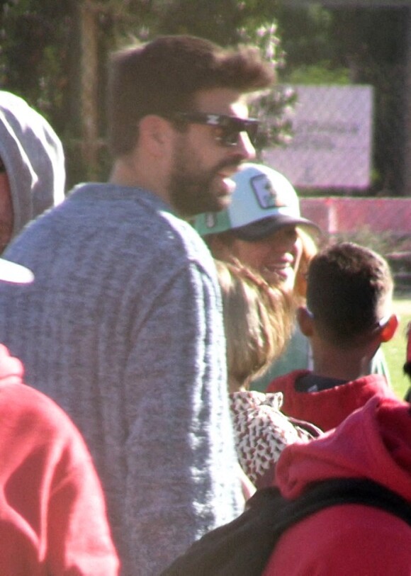 Gerard Pique et son ex-femme Shakira se croisent et s'ignorent totalement lors d'un match de baseball de leur fils Milan à Barcelone. Ils ne se sont ni regardés ni adressés la parole. Barcelone, le 19 novembre 2022.