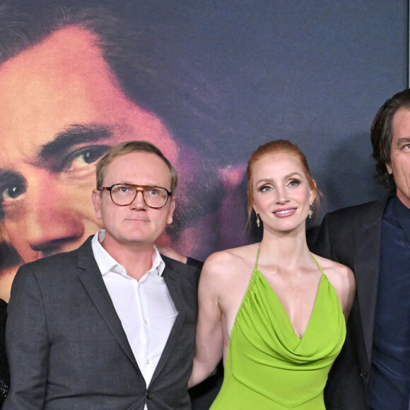 Kelly McCormack, Vivie Myrick, Pat Healy, Jessica Chastain, Michael Shannon et David Wilson Barnes - Première de "George & Tammy" à Los Angeles, le 21 novembre 2022 à Los Angeles.
