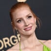 Jessica Chastain dévoile son dos sublime dans une robe au décolleté interminable